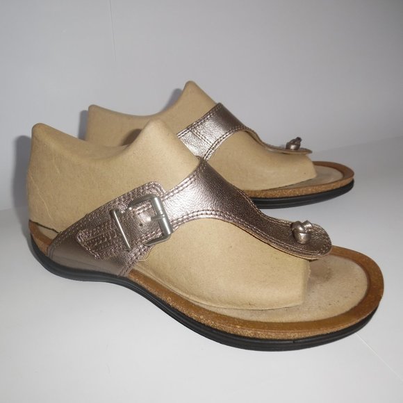 ECCO Passion Warm Grey Metallic Thong Slip Casual Comfy Leather Sandal - Picture 7 of 14
